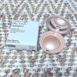 NIB Rare Beauty Positive Light Highlighter in Exhilarate